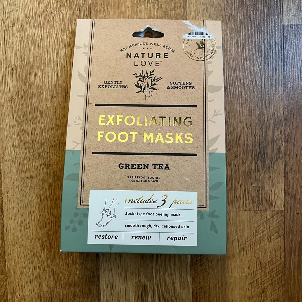 Exfoliating foot masks 3 pack